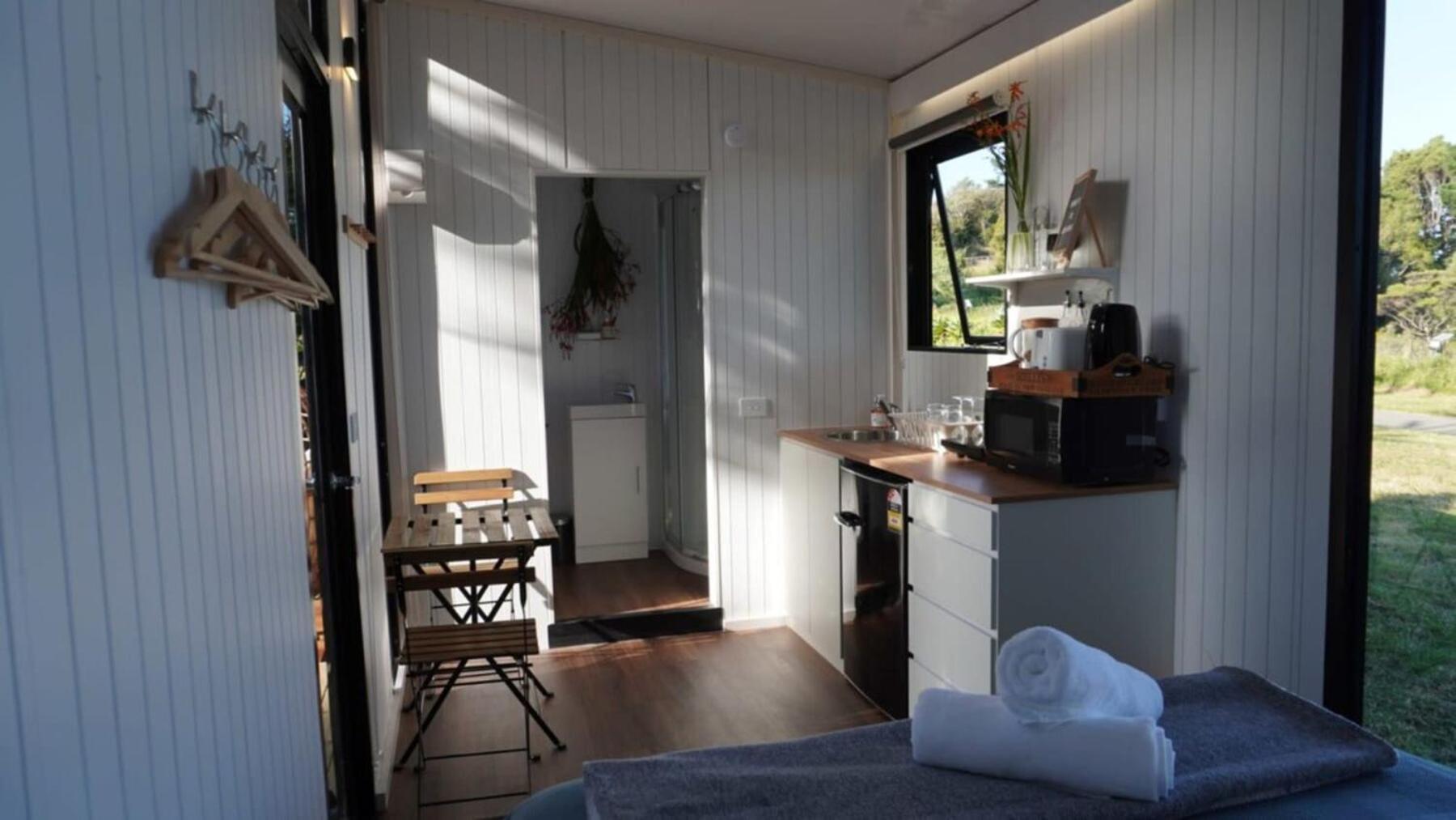 The Kauri Getaway By Tiny Away Villa Waitoki Kültér fotó